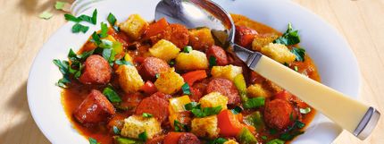Angerichtes Gericht für das Rezept Scharfes Süppchen mit Debrecziner